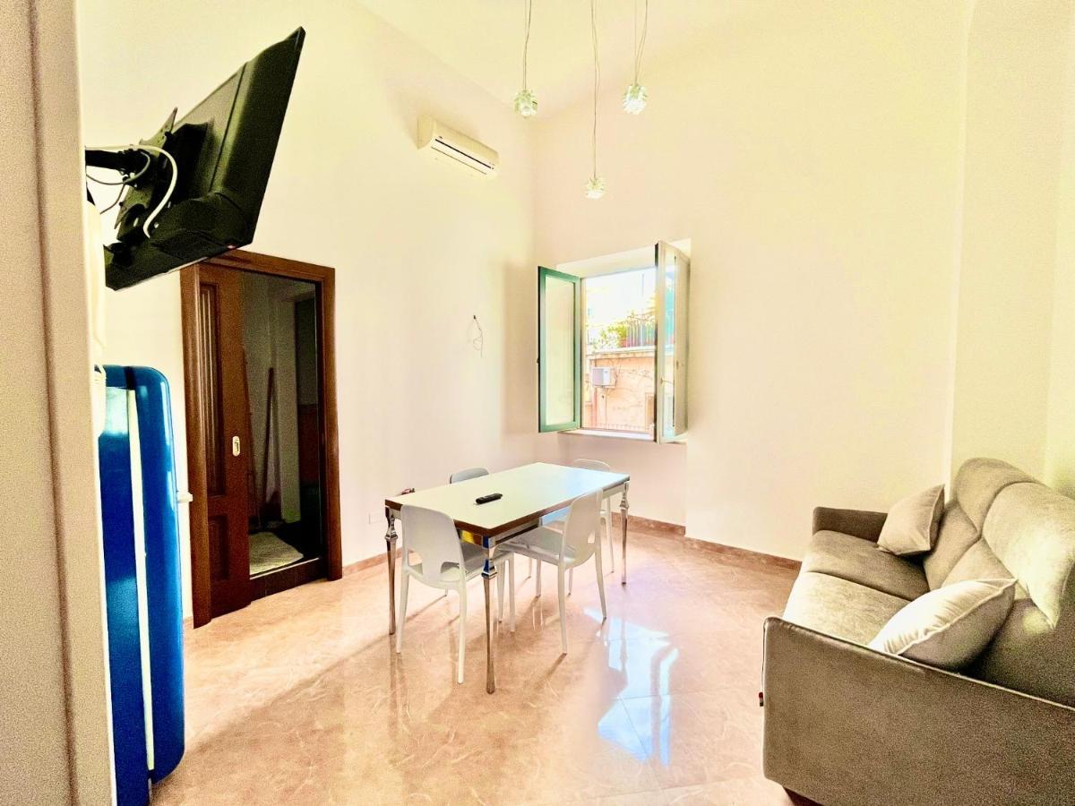 Casa Portanova 35 Apartment ซาแลร์โน ภายนอก รูปภาพ