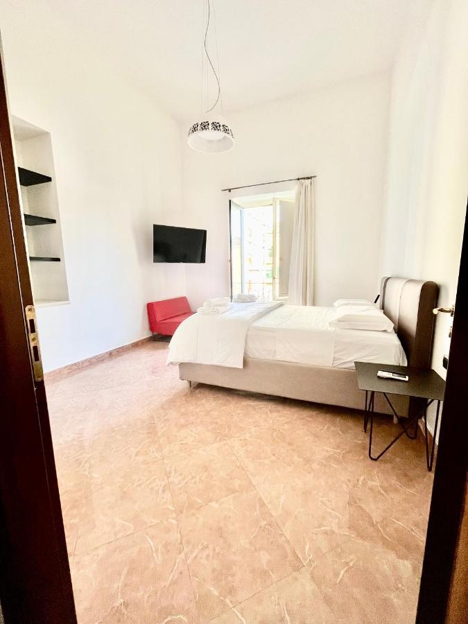 Casa Portanova 35 Apartment ซาแลร์โน ภายนอก รูปภาพ